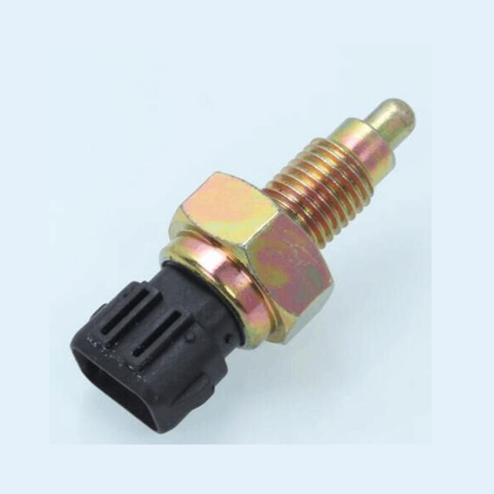 سوئیچ چراغ دنده عقب ام وی ام  ۳۱۵  515MHA-1701270 لوازم و قطعات یدکی ام وی ام MVM